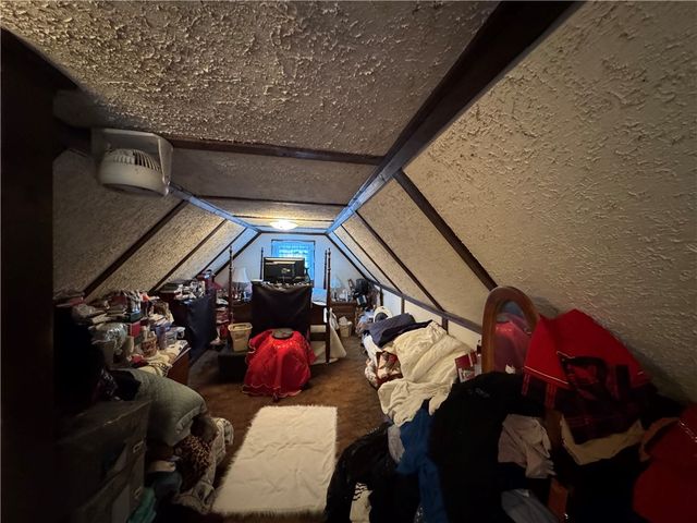 819 Howes Run Rd, Fawn Twp, PA 15084