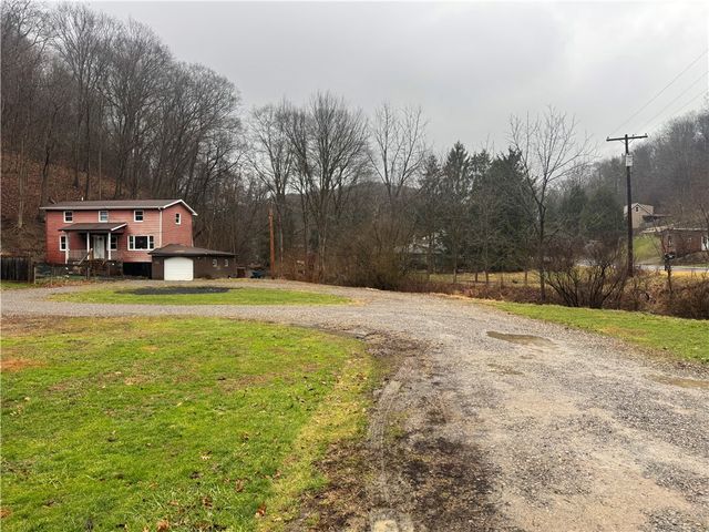 819 Howes Run Rd, Fawn Twp, PA 15084