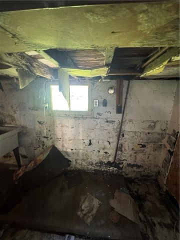 819 Howes Run Rd, Fawn Twp, PA 15084