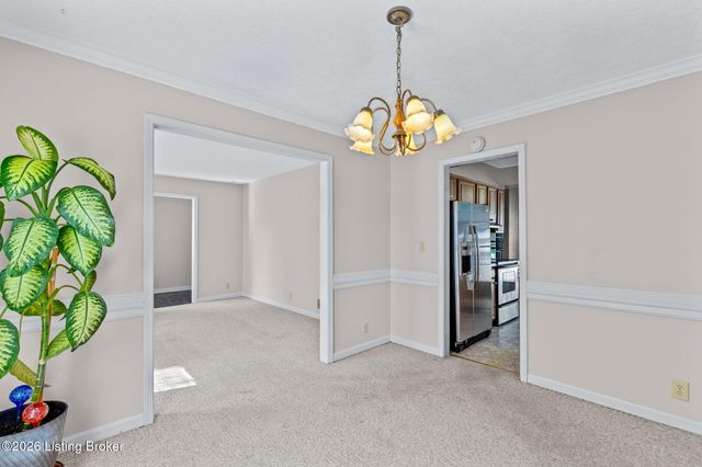 4908 Jerry Dr, Shepherdsville, KY 40165