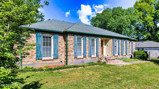 4908 Jerry Dr, Shepherdsville, KY 40165