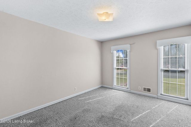 4908 Jerry Dr, Shepherdsville, KY 40165