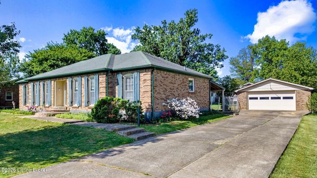 4908 Jerry Dr, Shepherdsville, KY 40165