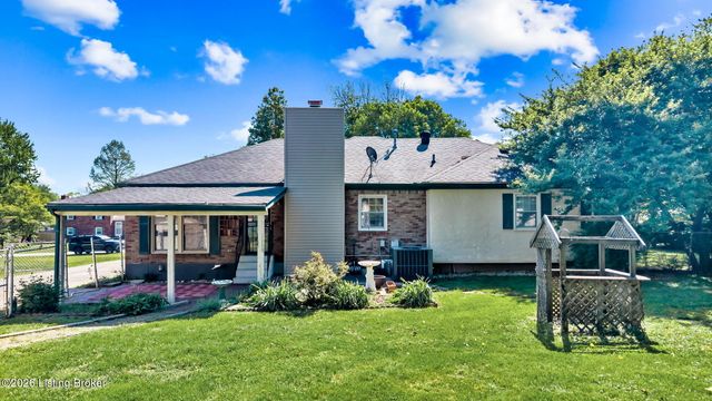 4908 Jerry Dr, Shepherdsville, KY 40165