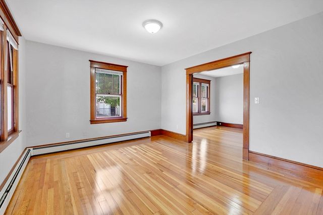157 Sunnymeade Ave, Chicopee, MA 01020