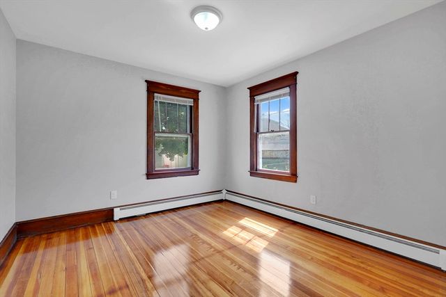 157 Sunnymeade Ave, Chicopee, MA 01020