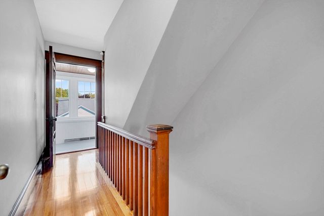 157 Sunnymeade Ave, Chicopee, MA 01020