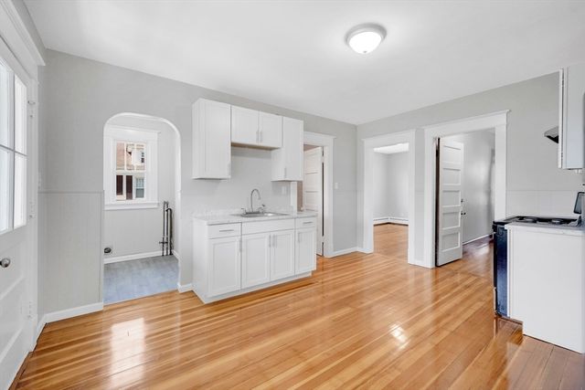 157 Sunnymeade Ave, Chicopee, MA 01020