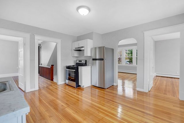 157 Sunnymeade Ave, Chicopee, MA 01020