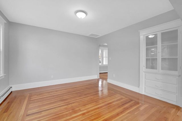 157 Sunnymeade Ave, Chicopee, MA 01020