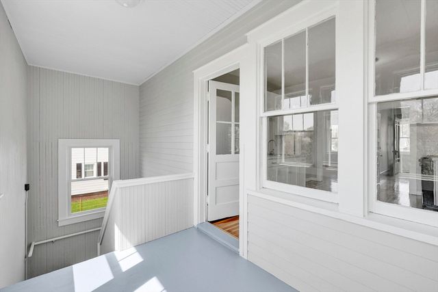 157 Sunnymeade Ave, Chicopee, MA 01020