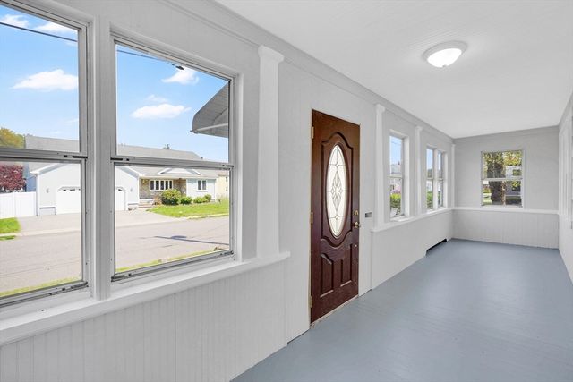 157 Sunnymeade Ave, Chicopee, MA 01020