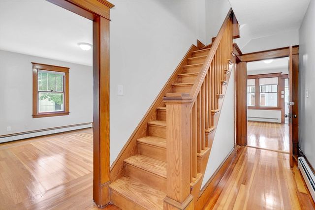 157 Sunnymeade Ave, Chicopee, MA 01020