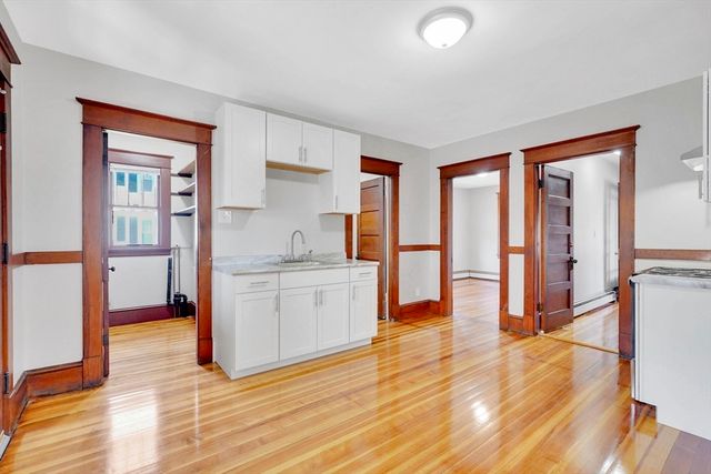 157 Sunnymeade Ave, Chicopee, MA 01020