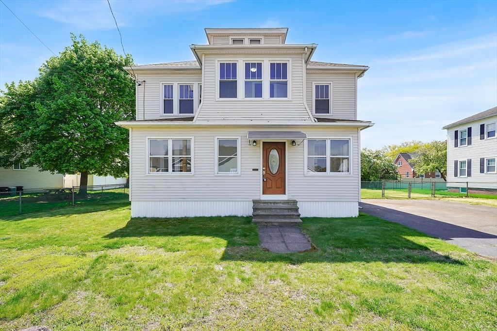 157 Sunnymeade Ave, Chicopee, MA 01020
