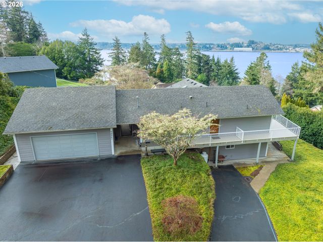 93961 BRIDGE VIEW Ln, North Bend, OR 97459