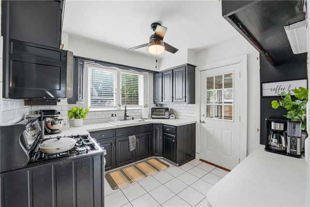 222 E Sheridan Ave, New Castle, PA 16105