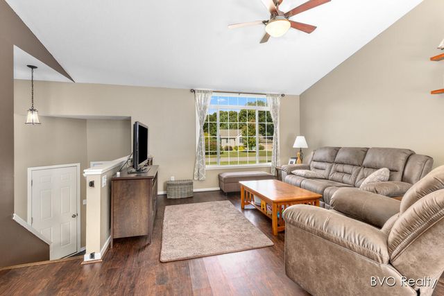 15448 Meadowlark Drive, Grand Haven, MI 49417