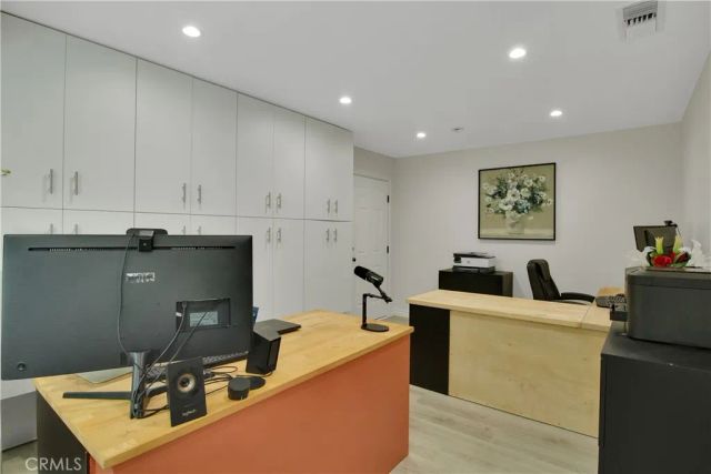 25142 Walnut St., Newhall, CA 91321