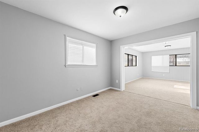 19925 Winthrop Street, Detroit, MI 48235