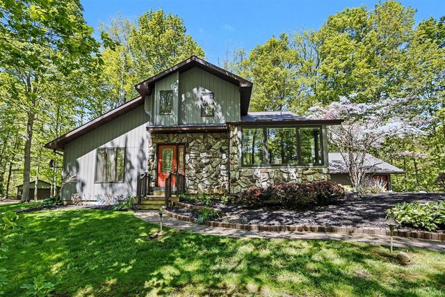 2913 Grange Road, Berrien Springs, MI 49103