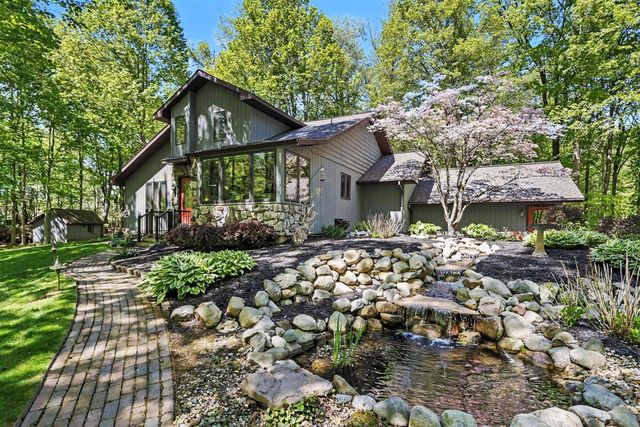2913 Grange Road, Berrien Springs, MI 49103