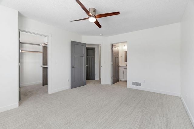 425 W 8th Street 21, New Richmond, WI 54017