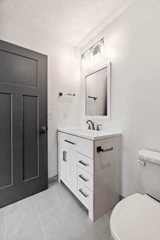 425 W 8th Street 21, New Richmond, WI 54017