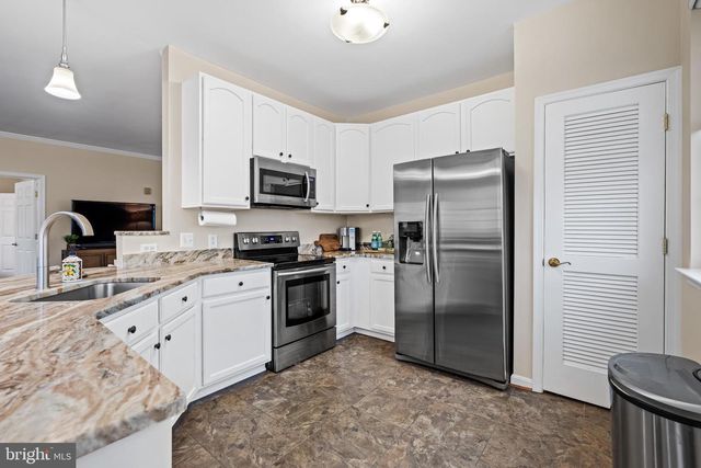 2607 CHAPEL LAKE DR #203, Gambrills, MD 21054