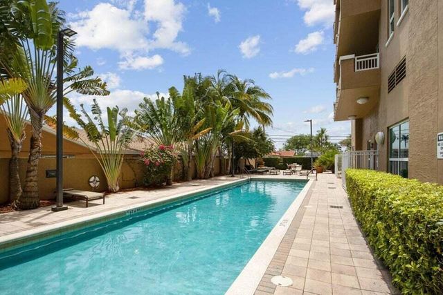 2665 SW 37th Avenue 207, Miami, FL 33133