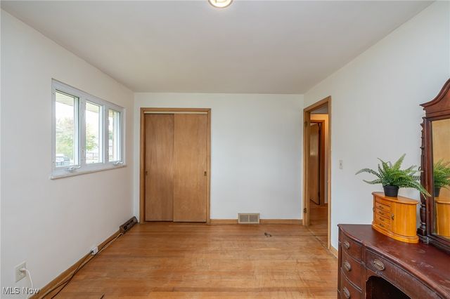 5668 Allendale Drive, North Olmsted, OH 44070