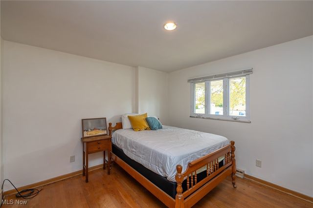 5668 Allendale Drive, North Olmsted, OH 44070