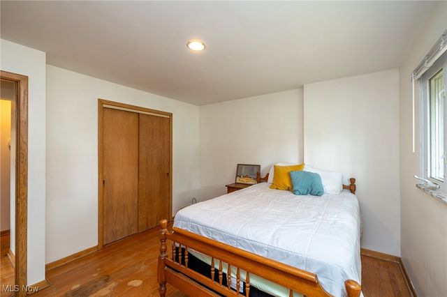 5668 Allendale Drive, North Olmsted, OH 44070