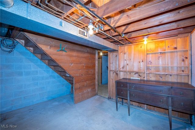 5668 Allendale Drive, North Olmsted, OH 44070