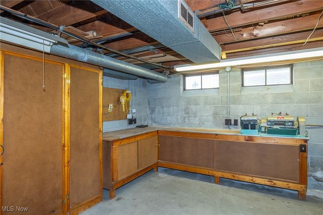 5668 Allendale Drive, North Olmsted, OH 44070