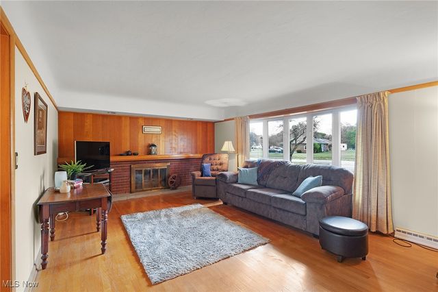 5668 Allendale Drive, North Olmsted, OH 44070