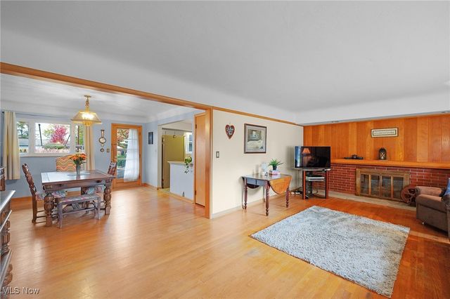 5668 Allendale Drive, North Olmsted, OH 44070