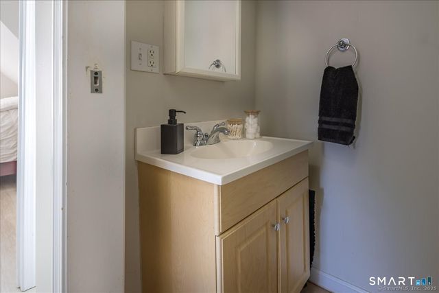 90 2nd Street, Fairfield, CT 06825