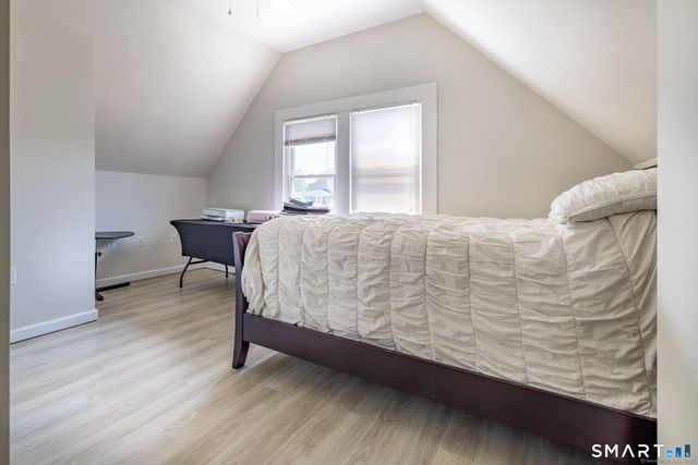 90 2nd Street, Fairfield, CT 06825