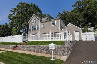 90 2nd Street, Fairfield, CT 06825