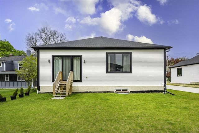 1858 Upland Drive, Ann Arbor, MI 48105