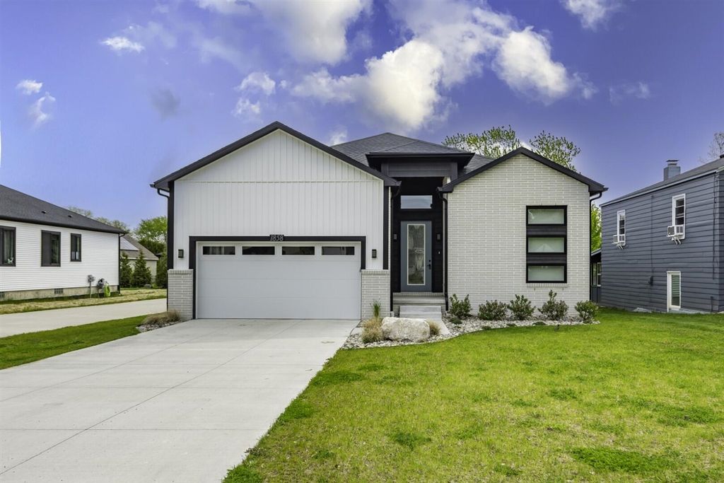 1858 Upland Drive, Ann Arbor, MI 48105