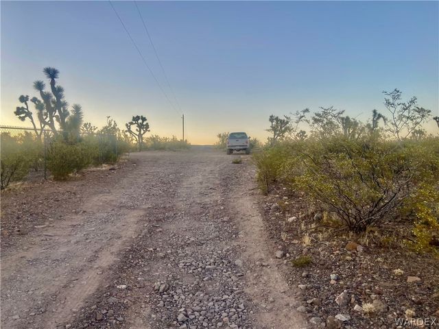 000 KINGMAN Drive, Dolan Springs, AZ 86441