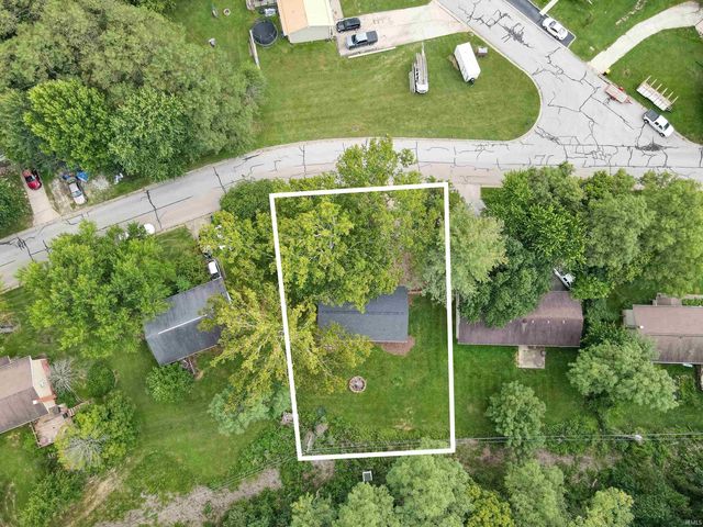415 N Chandler Drive, Ellettsville, IN 47429
