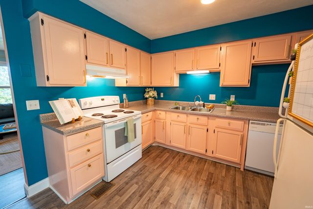 415 N Chandler Drive, Ellettsville, IN 47429