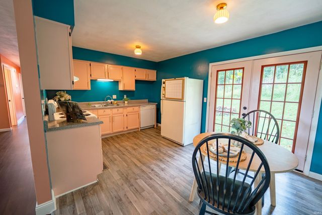 415 N Chandler Drive, Ellettsville, IN 47429