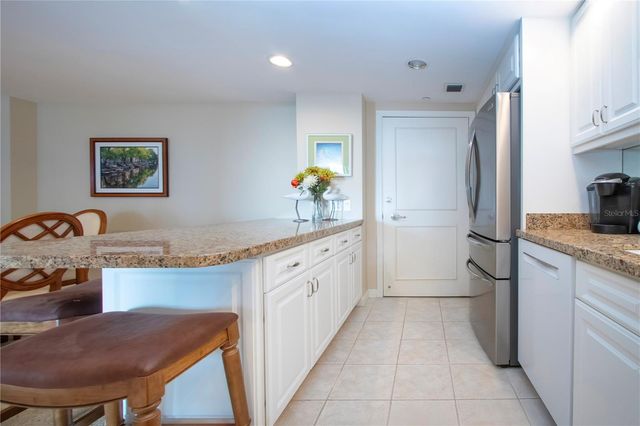 1212 BENJAMIN FRANKLIN DRIVE 607, Sarasota, FL 34236