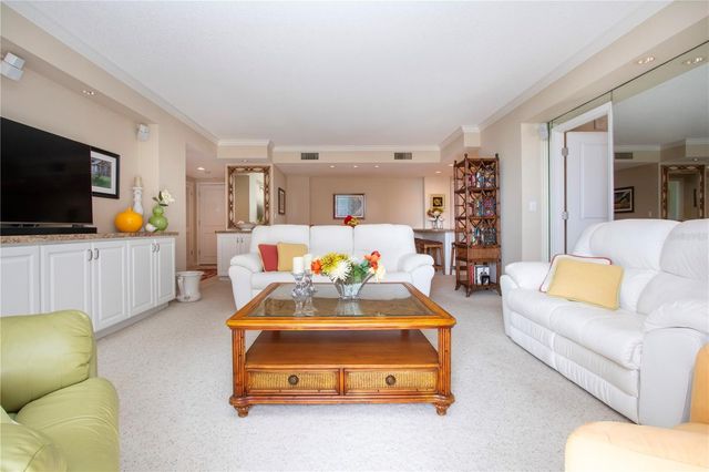 1212 BENJAMIN FRANKLIN DRIVE 607, Sarasota, FL 34236