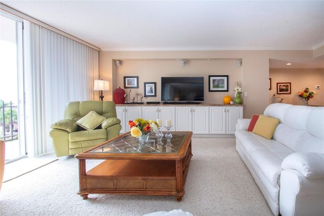 1212 BENJAMIN FRANKLIN DRIVE 607, Sarasota, FL 34236