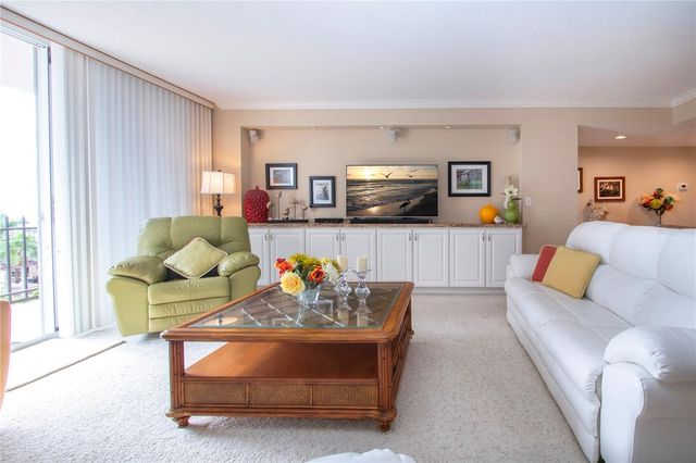 1212 BENJAMIN FRANKLIN DRIVE 607, Sarasota, FL 34236